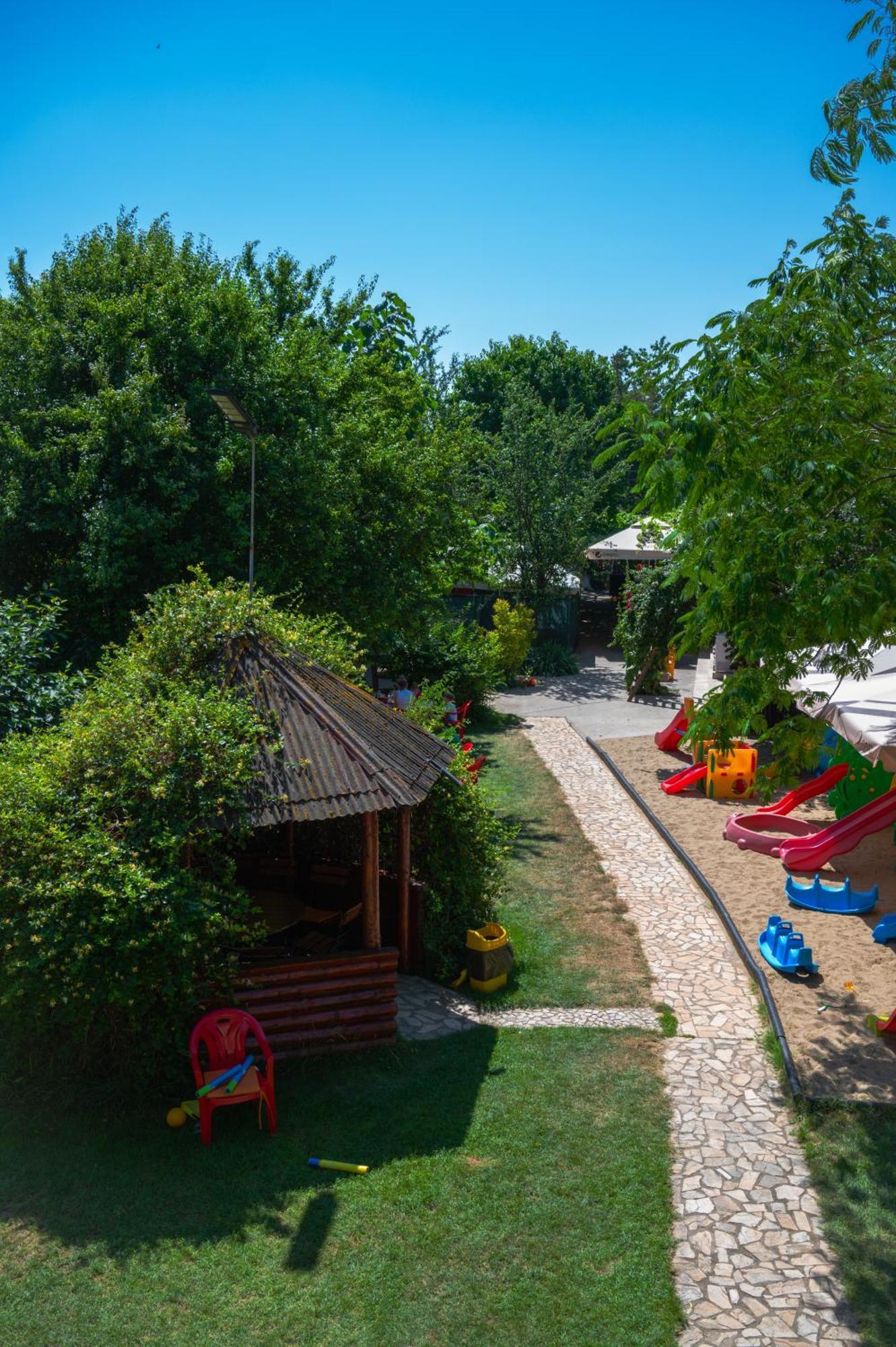 Casa La Dinamo Hotel Două Mai Eksteriør billede